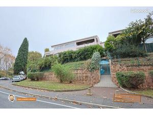 Parking/box 1 pièce 15 m²