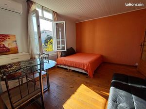 VENTE UN GRAND STUDIO CENTRE JUAN LES PINS 150m de la MER