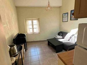 Petit duplex dans le Vieil Antibes pour 6 mois