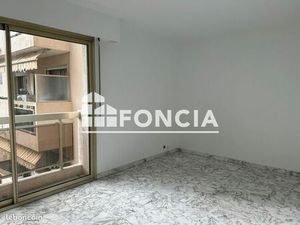 Studio 1 pièce 33 m²