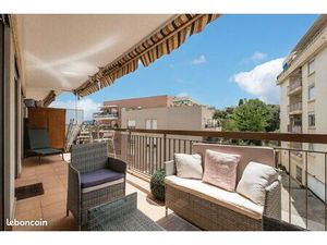 ? Magnifique T2 rénové – 46 m² + Terrasse 18 m² plein sud – Nice Villa Arson – 249 000