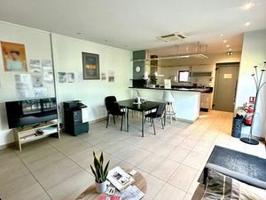 BUREAU 102m2 À LOUER