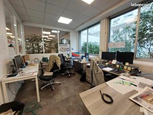 Bureaux 395 m²