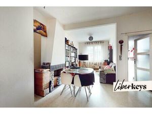 Maison amiénoise 3 chambres  à rafraichir  bien placée