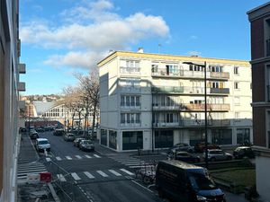 Appartement F2 AVEC PARKING - LES HALLES CENTRALES