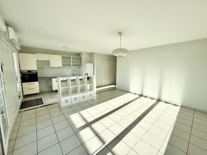 LYON 8 - av Gl Frère