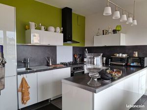 Bel appartement T3 lumineux en plein centre de Saint-Chamond