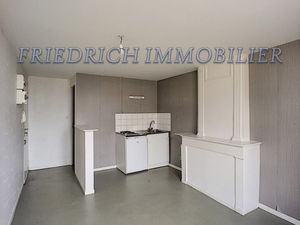 Charmant studio face à la gare SNCF Idéal pied à terre !