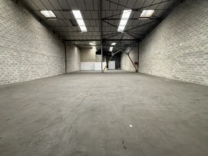 À louer – Entrepôt avec accès à quai – Marseille 14ᵉ