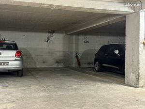Parking/box 18 m² PARIS