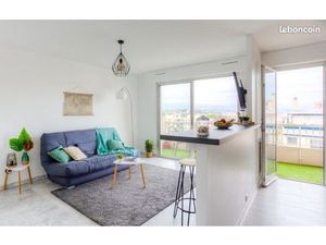 Beau studio avec terrasse