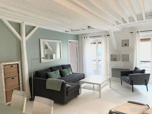 Élégant appartement de 3 pièces / 65.5m2 / Paris 75005 – Quartier Saint-Victor / Métro Car