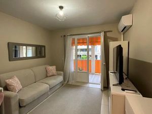 Studio meublé 22m2 + parking + cave