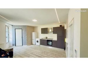 ◊ T3 – 58 m² – 1er étage – Rénové – Meublé – Centre-ville Josselin
