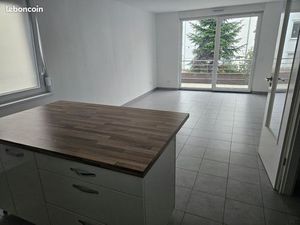 2 pièces 24 r de la ménaherie 67100 Strasbourg avec grand balcon et jardin