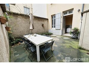 Joli bourgeois T2 au RDC - Cour partagée