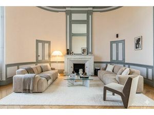 Appartement niché au coeur d'un château