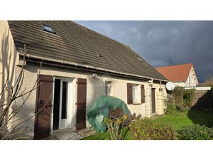 CREPY-EN-VALOIS  pavillon 5 chambres dont une au rez-de-chaussée avec suite parentale