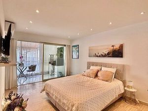 Grand studio 31m2 à 100m de la Croisette