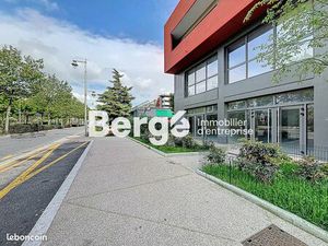 Local commercial 325 m² Nice