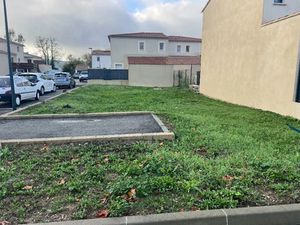 Vente terrain 230 m² à Mallemort (13370)  125 000 €