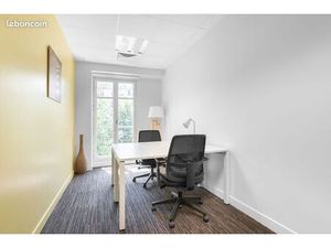 Bureau privé pour 2 personnes à Paris 72 Faubourg St Honore