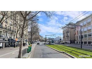Boutique 297 m² PARIS