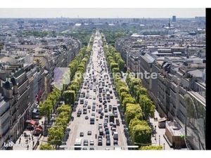 Local commercial 151 m²