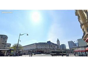 Local commercial 128 m² PARIS