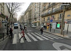 Boutique 77 m² PARIS