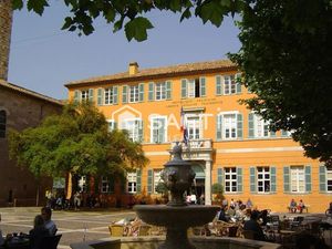 Vente locaux professionnels 92 m² à Frejus (83600)  315 000 €