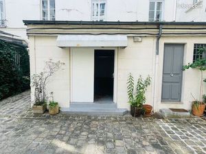 Local 42 m² Paris