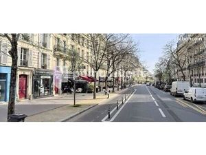 Local commercial 240 m²