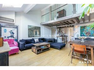 Loft 2 pièces 74 m²