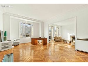 Bureaux Paris 12eme plateau à rénover divisible