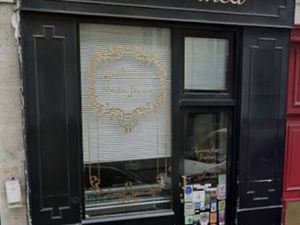 Vente de murs commerciaux de 39M² au 9 rue de Turenne à Paris