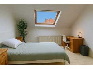 Chambre meublée à deux pas de la place Jourdan