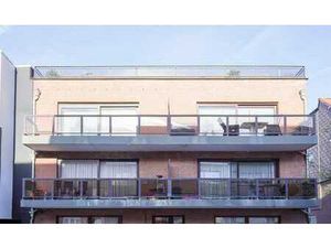 Appartement 2 chambres à louer avec emplacement de parking.