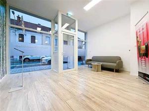 Espace idéal pour prothésiste ongulaire  situé rue du Christ