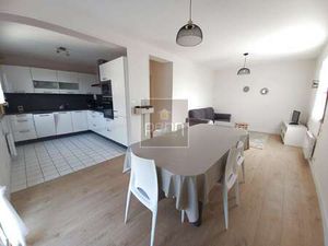 Location Appartement 3 pièces Meublé à Vitré (35500) : à louer 3 pièces Meublé / 64m² Vitr