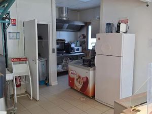 Vente locaux professionnels 131 m² à Beauvoisin (30640)  220 000 €