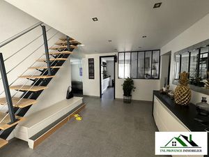 Location villa 6 pièces 153.64 m² à Marseille 15ème (13015)  1 900 €