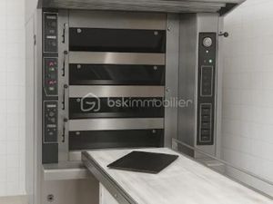 Vente locaux professionnels à Cannes (06400)  356 400 €