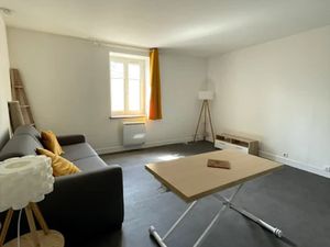 Location appartement 1 pièce 28 m² à Senlis (60300)  570 €