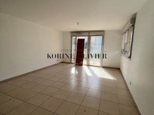 AIX OUEST - T3 en rez-de-jardin avec terrasse  jardin et par