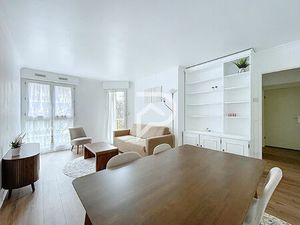 Appartement Courbevoie 2 pièces + box au sous sol