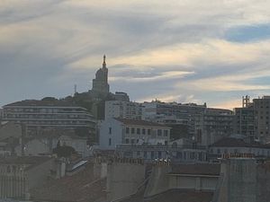 MARSEILLE 8eme ARRT Appartement A LOUER Carré d'Or Grand T2 de 60m2 +Terrasse 26m2 + Box e