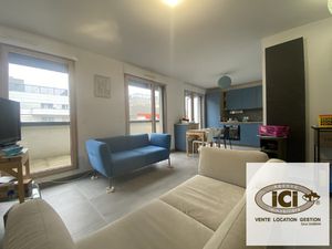 Magnifique studio en dernier étage avec balcon