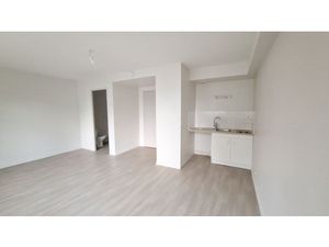 Studio de 33 m² jolie pièce de vie – Proche gare de Tours