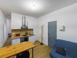 Joli deux pièces meubé à 13 minutes du centre et des facs